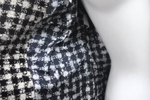 Load image into Gallery viewer, MOSCHINO モスキーノ ツイードジャケット イタリア製 ウール モヘア ファイバー ホワイト ブラック サイズL 美品 中古 4c068885