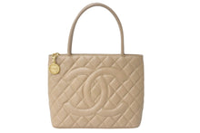 Load image into Gallery viewer, CHANEL シャネル 復刻トート ハンドバッグ 7番台 ココマーク キャビアスキン ベージュ ゴールド金具 美品 中古 4c068961