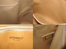 Load image into Gallery viewer, CHANEL シャネル 復刻トート ハンドバッグ 7番台 ココマーク キャビアスキン ベージュ ゴールド金具 美品 中古 4c068961
