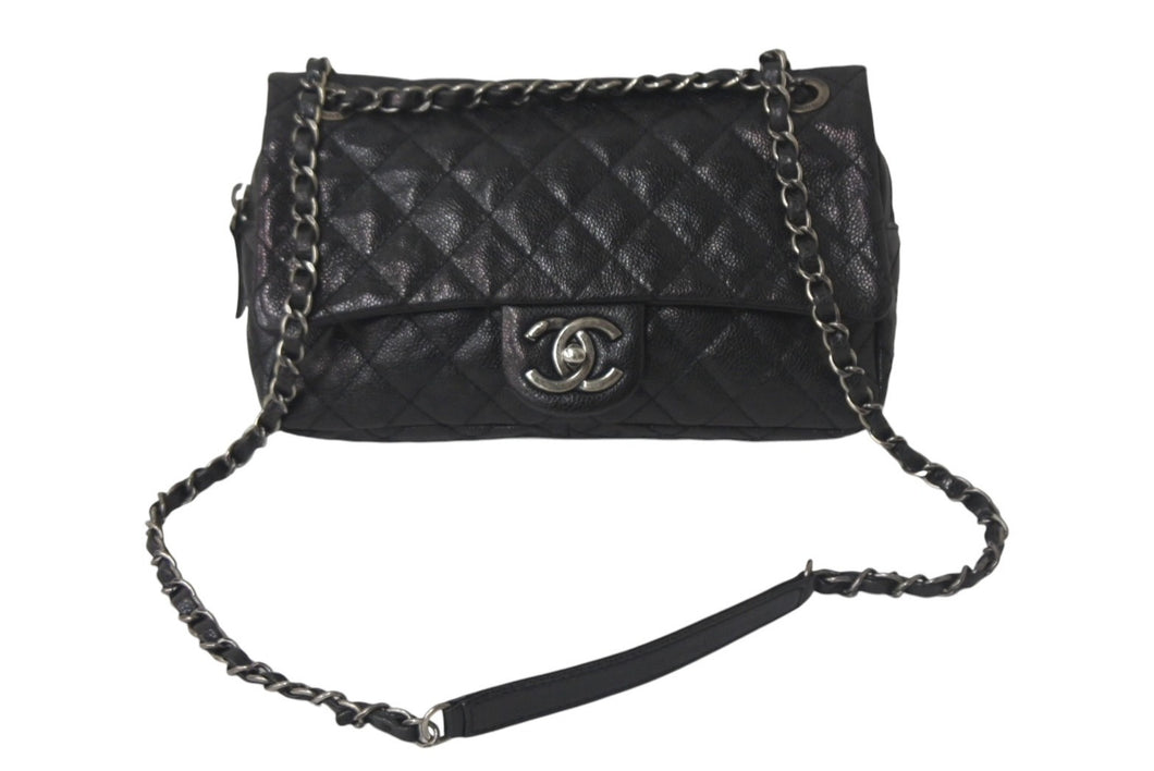 CHANEL シャネル ブラックマトラッセ 25 ショルダーバッグ ココマーク 18番台 イタリア製 キャビアスキン 美品 中古 4c069032