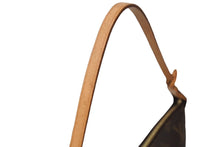 Load image into Gallery viewer, LOUIS VUITTON ルイヴィトン ポシェット アクセソワール アクセサリーポーチ M51980 モノグラム PVC レザー 美品 中古 4c069151