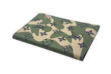 Load image into Gallery viewer, 極美品 LOUIS VUITTON ルイヴィトン クーヴェルテュール パスポール 村上隆 パスポートケース M58027 カモ 中古 4c069189