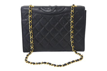 Load image into Gallery viewer, CHANEL シャネル マトラッセ ココマーク チェーンショルダーバッグ 1番台 イタリア製 レザー ブラック ゴールド金具 美品 中古 4c069195
