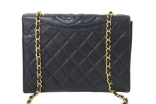 Load image into Gallery viewer, CHANEL シャネル マトラッセ ココマーク チェーンショルダーバッグ 1番台 イタリア製 レザー ブラック ゴールド金具 美品 中古 4c069195