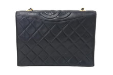 Load image into Gallery viewer, CHANEL シャネル マトラッセ ココマーク チェーンショルダーバッグ 1番台 イタリア製 レザー ブラック ゴールド金具 美品 中古 4c069195