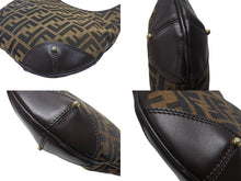Load image into Gallery viewer, 極美品 FENDI フェンディ ホーボー ワンショルダーバッグ 8BR234 ズッカ柄 キャンバス レザー ブラウン ゴールド金具 中古 4b006925