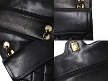 Load image into Gallery viewer, CHANEL シャネル マトラッセ23 Wチェーンショルダーバッグ Wフラップ ラムスキン 0番台 ブラック ゴールド金具 美品 中古 4c069384