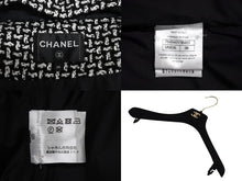 Load image into Gallery viewer, 極美品 CHANEL シャネル ダウンジャケット P64949V36483 サイズ38 ツイード ココマーク ブラック ホワイト ウール ナイロン 中古 4c069419