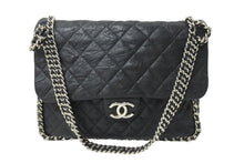 Load image into Gallery viewer, CHANEL シャネル マトラッセ33 チェーンアラウンド チェーンショルダーバッグ 19番台 ラムスキン ココマーク シルバー金具 美品 中古 4c069436