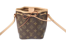 Load image into Gallery viewer, 極美品 LOUIS VUITTON ルイヴィトン ナノ ノエ ショルダーバッグ M41346 斜め掛けバッグ モノグラム PVC レザー ブラウン 中古 4c069441