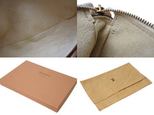 Load image into Gallery viewer, 新品同様 LOUISVUITTON ルイヴィトン 村上隆 ポシェットアクセソワール ポーチ M92006 モノグラムチェリーブロッサム 中古 4c069495