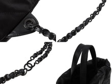 Load image into Gallery viewer, CHANEL シャネル 22 リュック バックパック AS3313 カーフスキン オールブラック ロゴプレート キルティング 美品 中古 4c069521