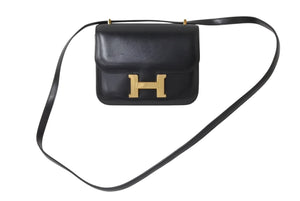極美品 HERMES エルメス ショルダーバッグ コンスタンス3ミニ C刻印 ブラック カーフスキン ゴールド金具 中古 4c069537
