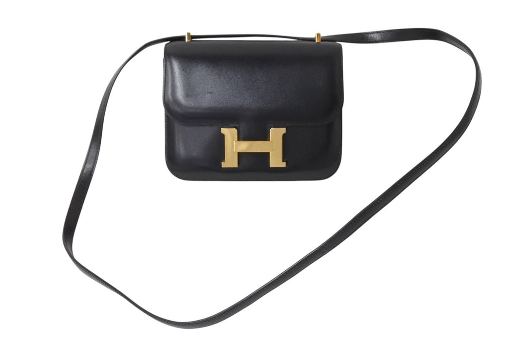 極美品 HERMES エルメス ショルダーバッグ コンスタンス3ミニ C刻印 ブラック カーフスキン ゴールド金具 中古 4c069537