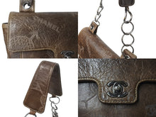 Load image into Gallery viewer, CHANEL シャネル チェーンショルダーバッグ アイコンモチーフ クルーズライン 8番台 2003年 ブラウン シルバー 美品 中古 4c069589