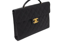 Load image into Gallery viewer, 極美品 CHANEL シャネル マトラッセ ブリーフケース ビジネスバッグ キャビアスキン 0番台 ココマーク ゴールド金具 中古 4c069607