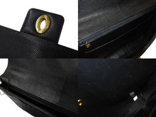 Load image into Gallery viewer, 極美品 CHANEL シャネル マトラッセ ブリーフケース ビジネスバッグ キャビアスキン 0番台 ココマーク ゴールド金具 中古 4c069607