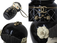 Load image into Gallery viewer, 博物館級 新品同様 CHANEL シャネル ハンドバッグ マトリョーシカ 12番台 上海限定 ブラック ゴールド金具 中古 4c069622