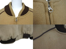 Load image into Gallery viewer, WU WEAR ウーウェア ブルゾン ma-1 スタジャン 刺繍 ベージュ ブラウン レーヨン 毛 サイズXXL 美品 中古 4c069670