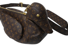 Load image into Gallery viewer, 新品同様 LOUIS VUITTON ルイヴィトン × NIGO ダックバッグ ショルダーバッグ M45990 中古 4c069682