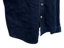 Load image into Gallery viewer, 未使用 CHROME HEARTS クロムハーツ デニム長袖シャツ LOOSE ENDS ブルー デニム クロスパッチ シルバー金具 サイズM 中古 4c069728