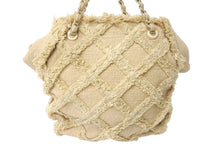 Load image into Gallery viewer, CHANEL シャネル ココマーク チェーントートバッグ 20番台 イタリア製 ツイード ベージュ ゴールド金具 美品 中古 4c06975