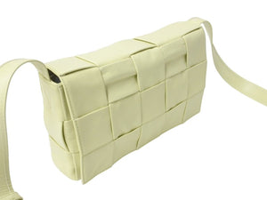 BOTTEGA VENETA ボッテガヴェネタ マキシイントレチャート カセット ショルダーバッグ 667298 カーフレザー イエロー 美品 中古 4c069804