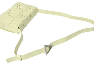 BOTTEGA VENETA ボッテガヴェネタ マキシイントレチャート カセット ショルダーバッグ 667298 カーフレザー イエロー 美品 中古 4c069804