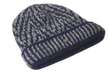 Load image into Gallery viewer, CHANEL シャネル ニットキャップ ビーニー ニット帽 ココマーク レーヨン ネイビー 美品 中古 4c070103