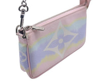 Load image into Gallery viewer, LOUIS VUITTON ルイヴィトン エスカル ミニポシェット アクセソワール アクセサリーポーチ M69269 ピンク グラデーション 美品 中古 4c072842