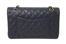 Load image into Gallery viewer, 極美品 CHANEL シャネル ショルダーバッグ マトラッセ25 キャビアスキン ダブルフラップ ブラック ゴールド金具 7番台 A01112 中古 4c073531