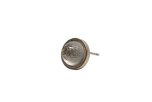 Load image into Gallery viewer, 極美品 CHANEL シャネル ココマーク ピアス アクセサリー ゴールドボタン 07C刻印 1.5g GP クリア ゴールド金具 中古 4c075471