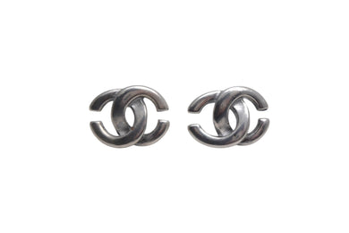 CHANEL シャネル ココマーク ピアス アクセサリー 01A刻印 メタル 1.8g シルバー金具 美品 中古 4c075475