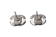 Load image into Gallery viewer, CHANEL シャネル ピアス ココマーク アクセサリー 00T刻印 メタル シルバー オレンジ 0.8g 美品 中古 4c075477