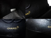 Load image into Gallery viewer, 極美品 CHANEL シャネル チェーンショルダーバッグ マトラッセ25 デニム ブラック ゴールド金具 6番台 中古 4c075676