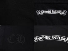 画像をギャラリービューアに読み込む, CHROME HEARTS クロムハーツ 半袖Ｔシャツ サイズM スクロールラベルロゴ プリント ブラック コットン 良品 中古 4c075752 