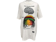 Load image into Gallery viewer, VINTAGE ヴィンテージ FASHION VICTIM ファッションヴィクティム This is your brain 半袖Tシャツ サイズL ラスタ 美品 中古 4c075819