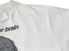 Load image into Gallery viewer, VINTAGE ヴィンテージ FASHION VICTIM ファッションヴィクティム This is your brain 半袖Tシャツ サイズL ラスタ 美品 中古 4c075819