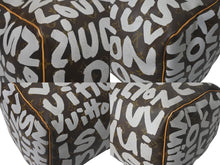 Load image into Gallery viewer, LOUIS VUITTON ルイヴィトン キーポル50 ボストンバッグ M92197 モノグラム グラフィティ ブラウン 美品 中古 4c076123