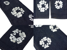 Load image into Gallery viewer, 新品未使用 DENIM TEARS デニムティアーズ LEVI&#39;S リーバイス 501 プリント デニムパンツ W31 L34 中古 4c076165
