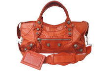 Load image into Gallery viewer, BALENCIAGA バレンシアガ ザジャイアントパートタイム エディターズバック 2WAYバッグ 173082 レッド シルバー金具 美品 中古 4c076212