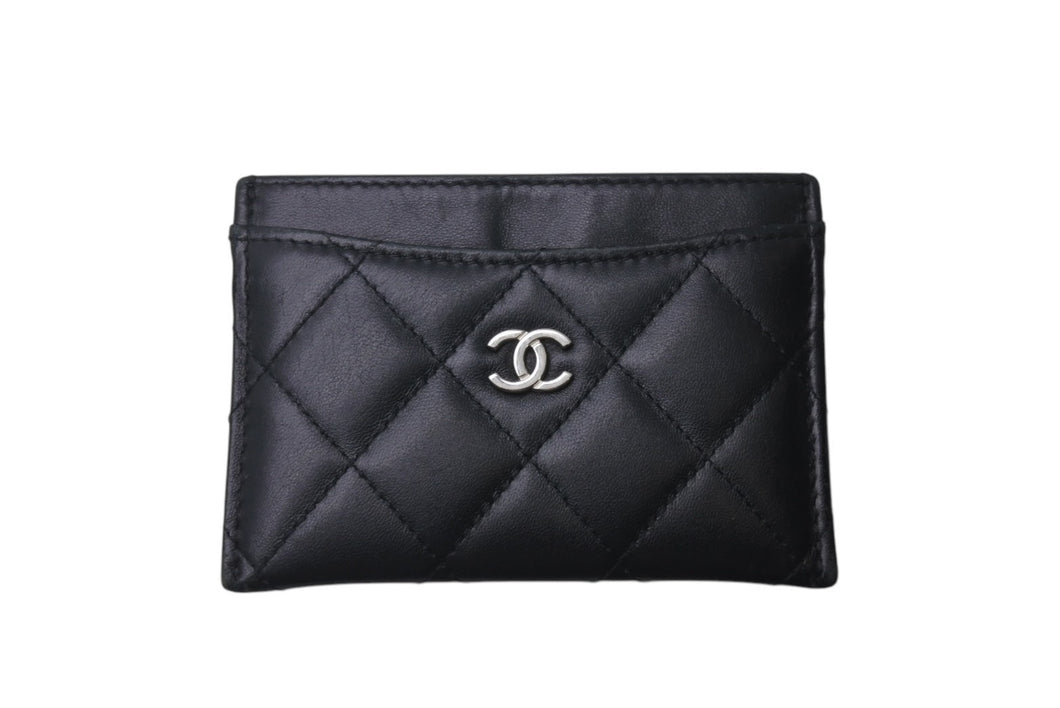 CHANEL シャネル ラムスキン タイムクラシック マトラッセ カードケース ブラック シルバー金具 28番台 美品 中古 4c076221