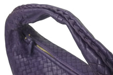 Load image into Gallery viewer, BOTTEGA VENETA ボッテガヴェネタ ホーボー イントレチャート ワンショルダーバッグ 115653 パープル 美品 中古 4c076249