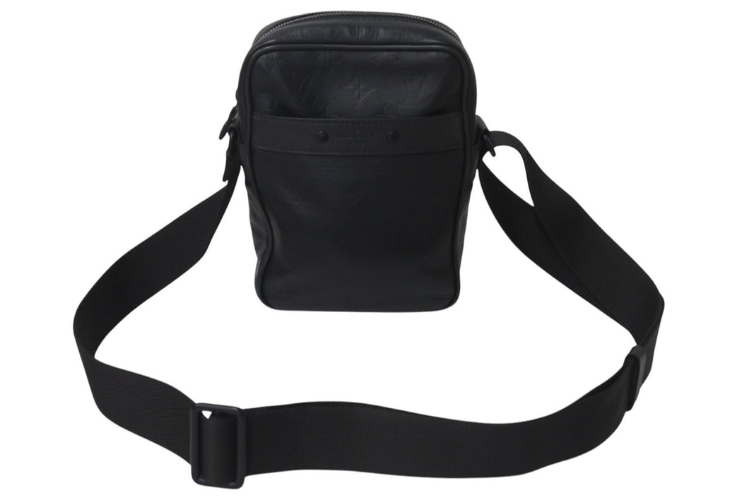 LOUIS VUITTON ルイヴィトン ダヌーブPM ショルダーバッグ M43681 モノグラ シャドウ レザー ブラック金具 美品 中古 4c076275