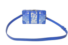 Load image into Gallery viewer, LOUIS VUITTON ルイヴィトン ソフトトランク ウォレット ショルダーバッグ M45432 モノグラム クラウズ ブルー PVC レザー シルバー金具 美品 中古 4c076279
