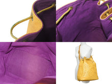 Load image into Gallery viewer, LOUIS VUITTON ルイヴィトン ノエ ショルダーバッグ エピレザー M44009 イエロー パープル ゴールド金具 美品 中古 4c076287