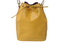 Load image into Gallery viewer, LOUIS VUITTON ルイヴィトン ノエ ショルダーバッグ エピレザー M44009 イエロー パープル ゴールド金具 美品 中古 4c076287