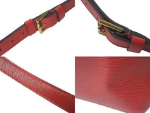 Load image into Gallery viewer, LOUIS VUITTON ルイヴィトン プチノエ ショルダーバッグ M44107 レッド エピレザー ゴールド金具 良品 中古 4c076288