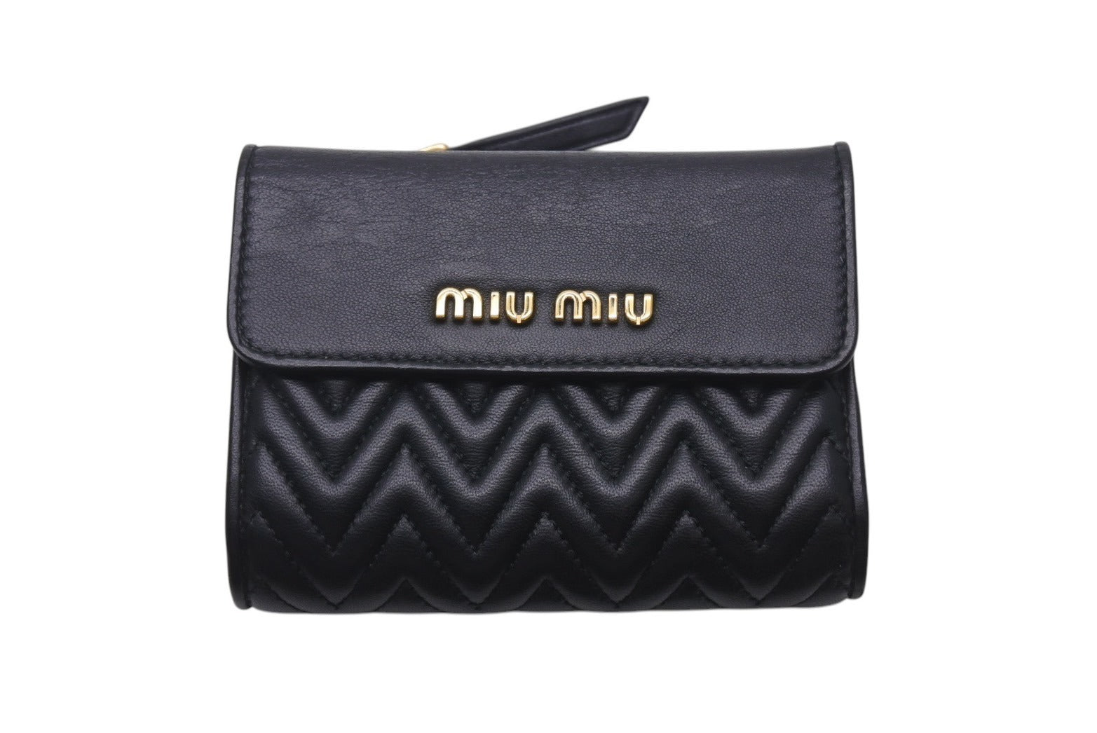 極美品 MIUMIU ミュウミュウ マテラッセ 二つ折り財布