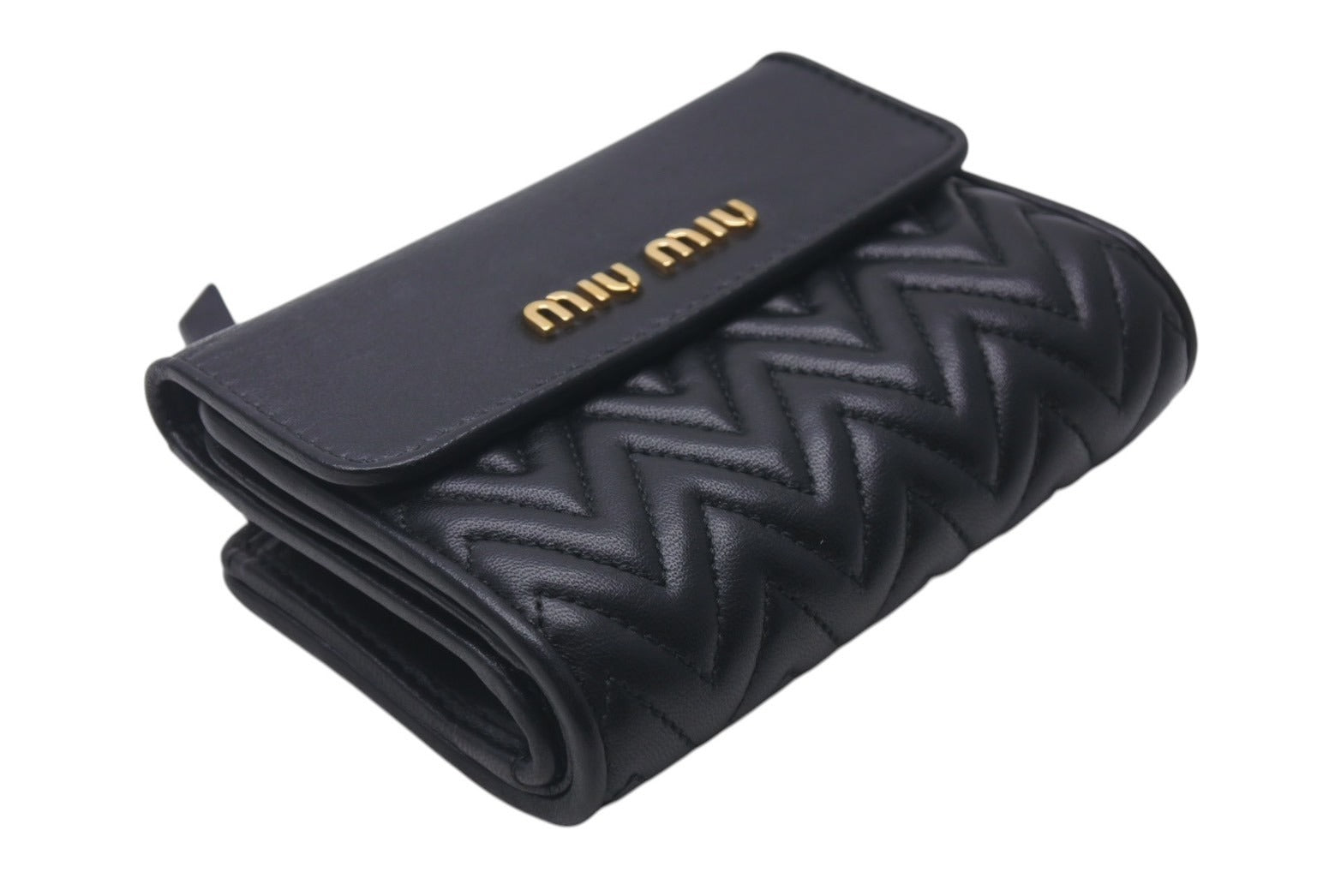 【現行☆極美品】MIU MIU 二つ折り財布 マテラッセ ロゴ ブラック MIU MIU - 新品 ミュウミュウ MIU MIU 2つ折り財布 マテラッセ